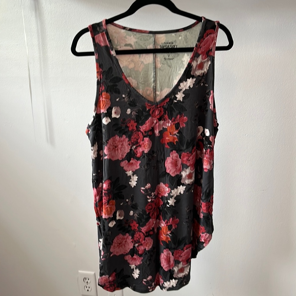 Torrid flower print tank top